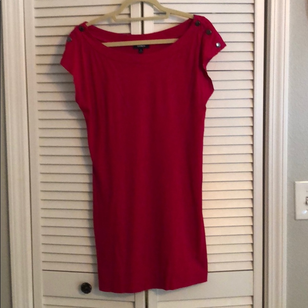 T-shirt dress with button closure